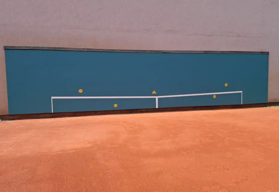 ODRAZOVÁ ZEĎ NA KURTECH TCDK!!